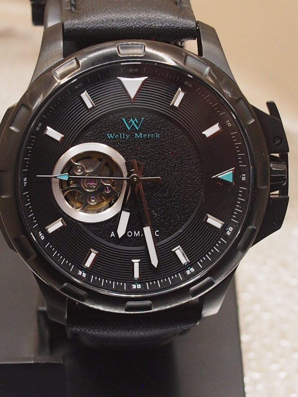 Welly Merck Open heart watch
